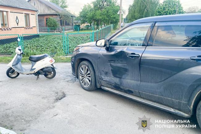 Унаслідок ДТП в Острозі травмувалася водійка скутера та її 8-річна …