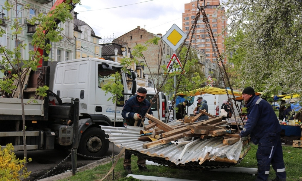 Упродовж тижня в Києві знесли 61 самовільну споруду — найбільша …