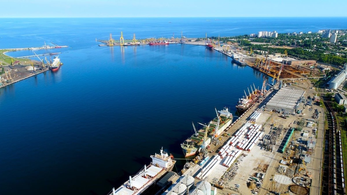 Уряд розпочав передачу терміналів порту Чорноморськ у концесійне управління