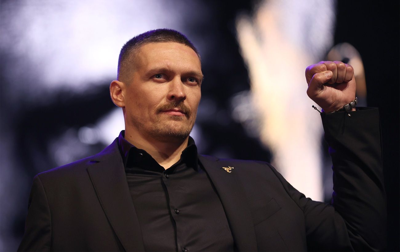 "Я знаю, що зараз Україну бомблять": Усик після перемоги над …