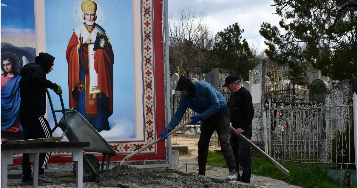 У Березівці впорядкували територію старого кладовища