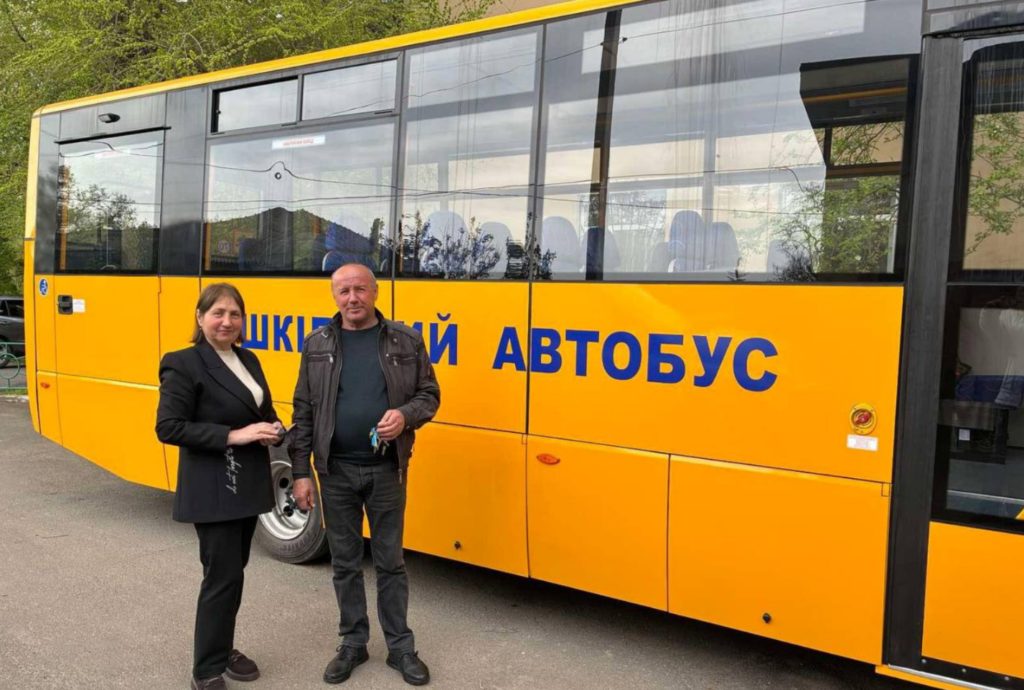 У Бессарабській громаді для учнів Виноградівського ліцею придбали новий шкільний …