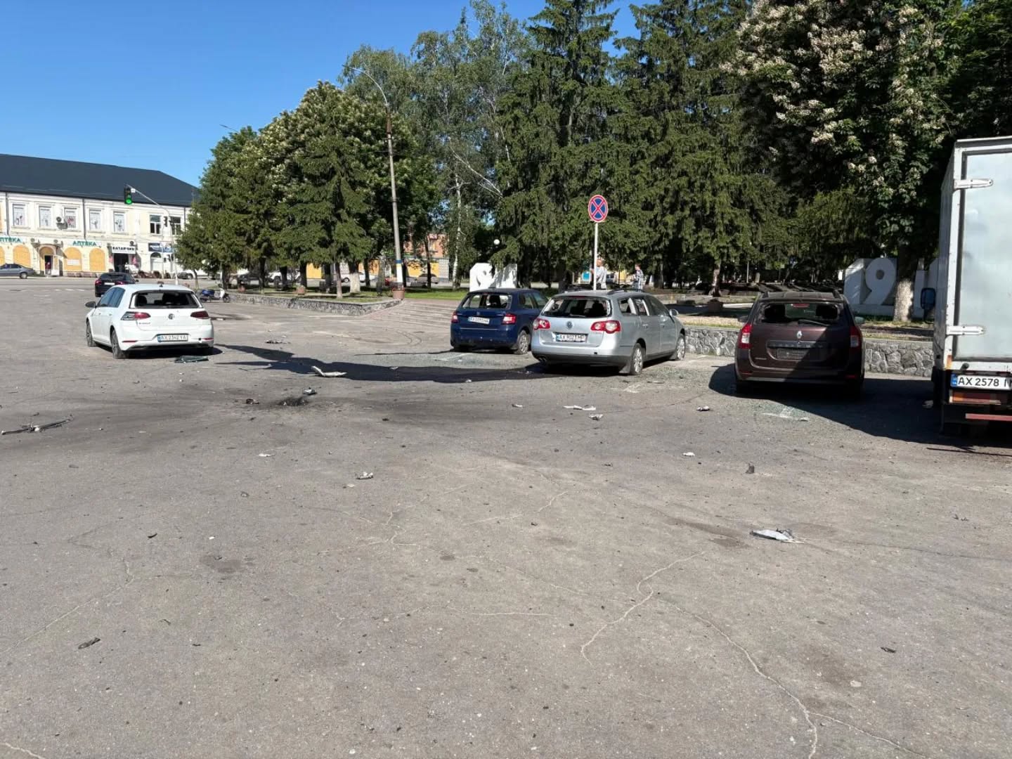 У Богодухові після атаки дронів помер чоловік, атаки на громаду …