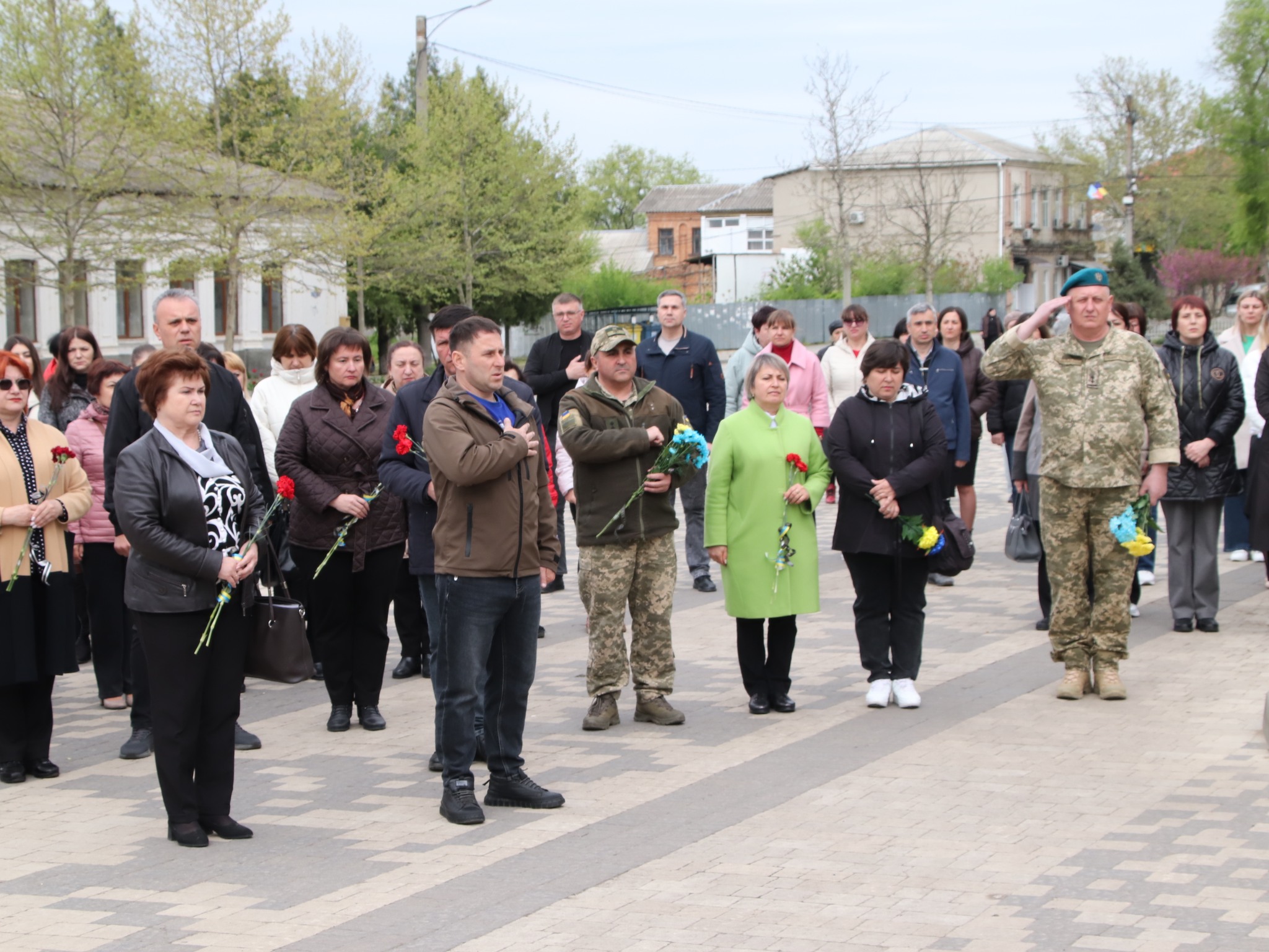 У Болграді долучилися до пам’ятної церемонії «Дзвін пам’яті», аби вшанувати …