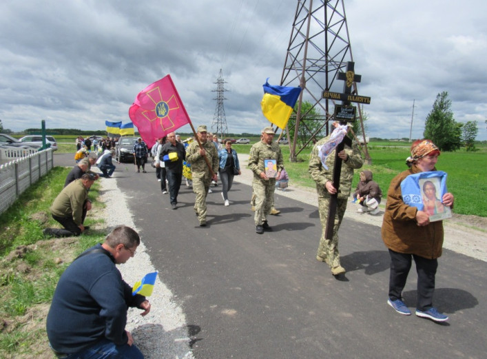 У Бурині попрощалися із загиблим захисником Іваном Чебаковим