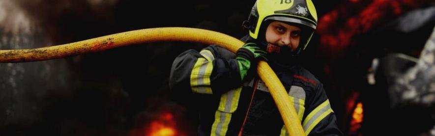 У Білгороді-Дністровському спалахнула пожежа після російського удару по південній Одещині