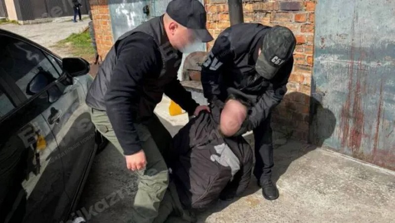 У Білій Церкві затримали військкомів, які вимагали гроші за вихід …