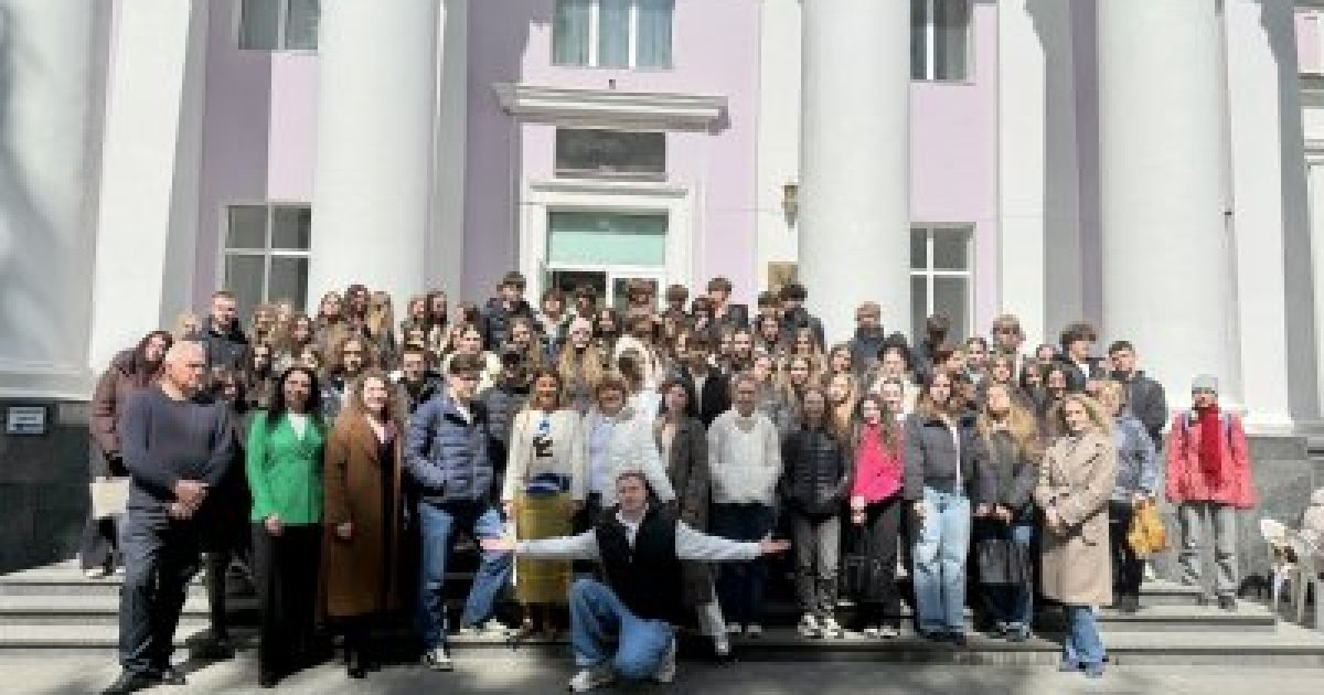 У Вінницькому медичному університеті готують менеджерів – ліцеїстaм презентувaли нову …