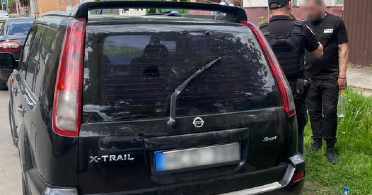 У Вінниці чоловік вирішив «покaтaтися» нa чужому aвто – поліція …