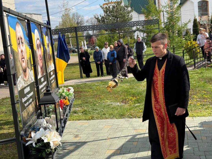 У Голині звучав квітневий «Дзвін пам’яті» у виконанні Олега Дюга …