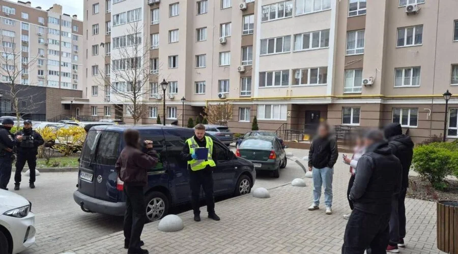 У Голосіївському районі Києва через конфлікт двох водіїв сталася стрілянина