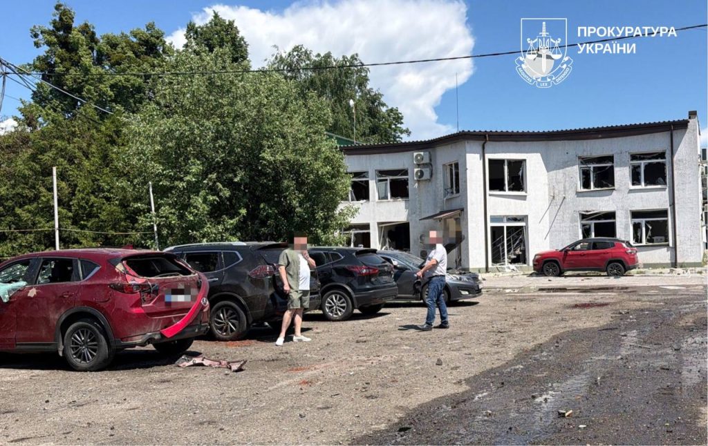 У Дергачах після ракетного удару — двоє загиблих і 19 …