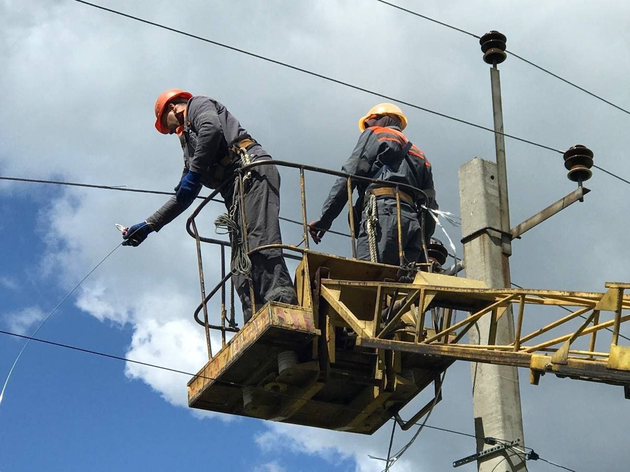 У Дергачівській громаді без світла залишились понад 4500 абонентів
