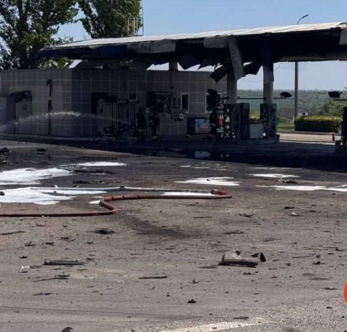 У Дніпропетровській області сталася пожежа на автозаправній станції через атаку …