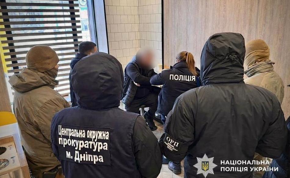 У Дніпрі викрили схему втечі за кордон через фальшиві довідки …