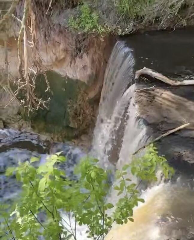 У Дніпрі виявили прихований водоспад