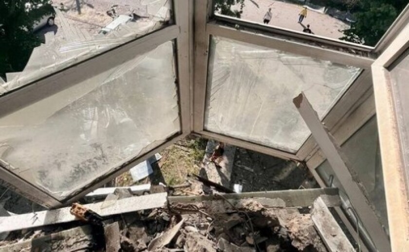 У Дніпрі ворог вдарив по двох багатоповерхівках: інформація щодо постраждалих …