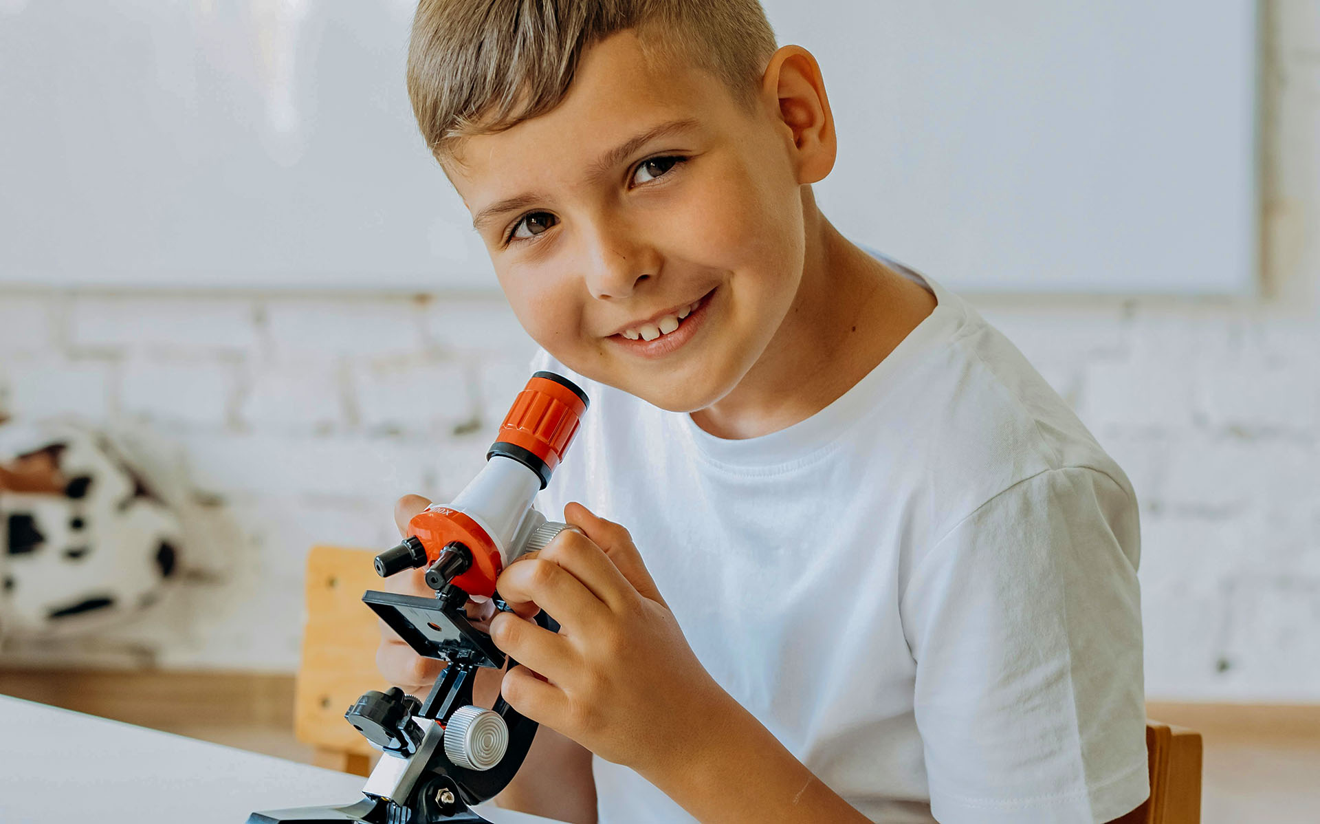 Для дніпровського ліцею хочуть купити обладнання для STEM-освіти на 2,2 …