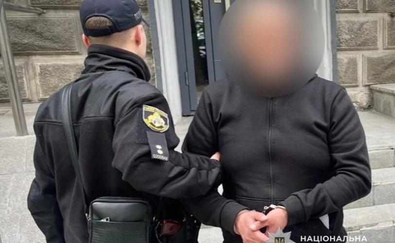 У Дніпрі затримали серійного крадія з автомобілів