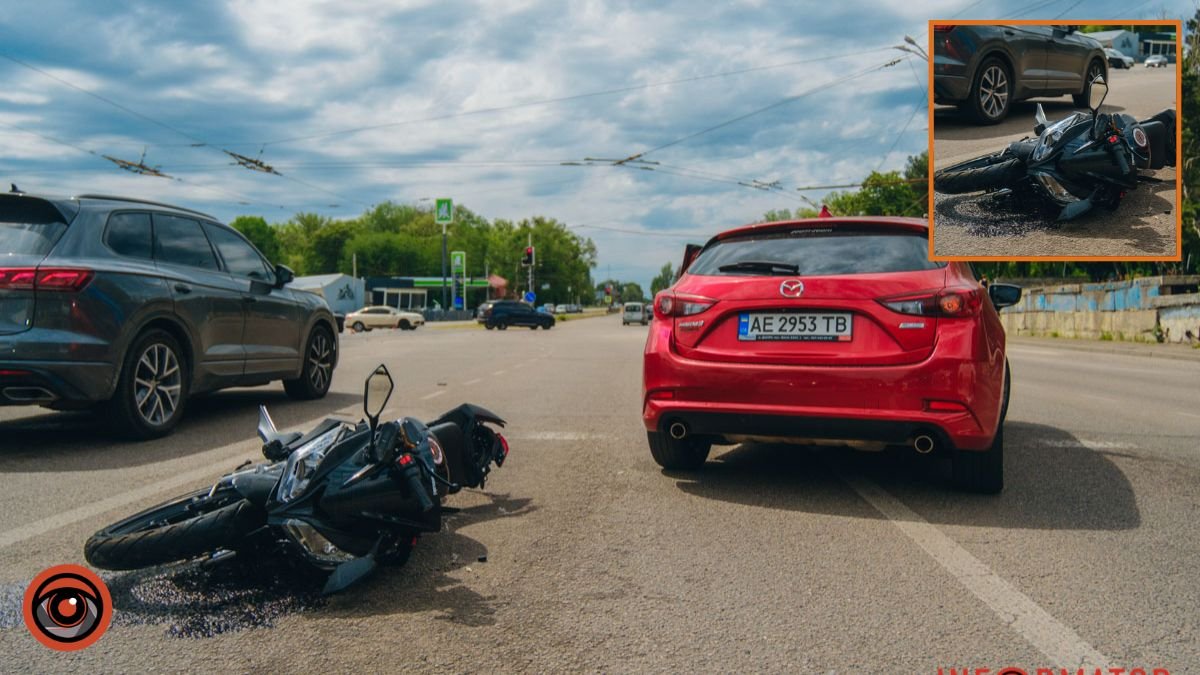 У Дніпрі на проспекті Богдана Хмельницького зіштовхнулись автівка та мотоцикліст: …