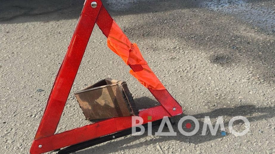 У Дніпрі на проспекті Мазепи вантажівка влетіла у магазин (ФОТО, …