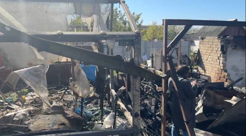 У Дніпрі показали зруйнований будинок, де російський обстріл поранив 62-річного …