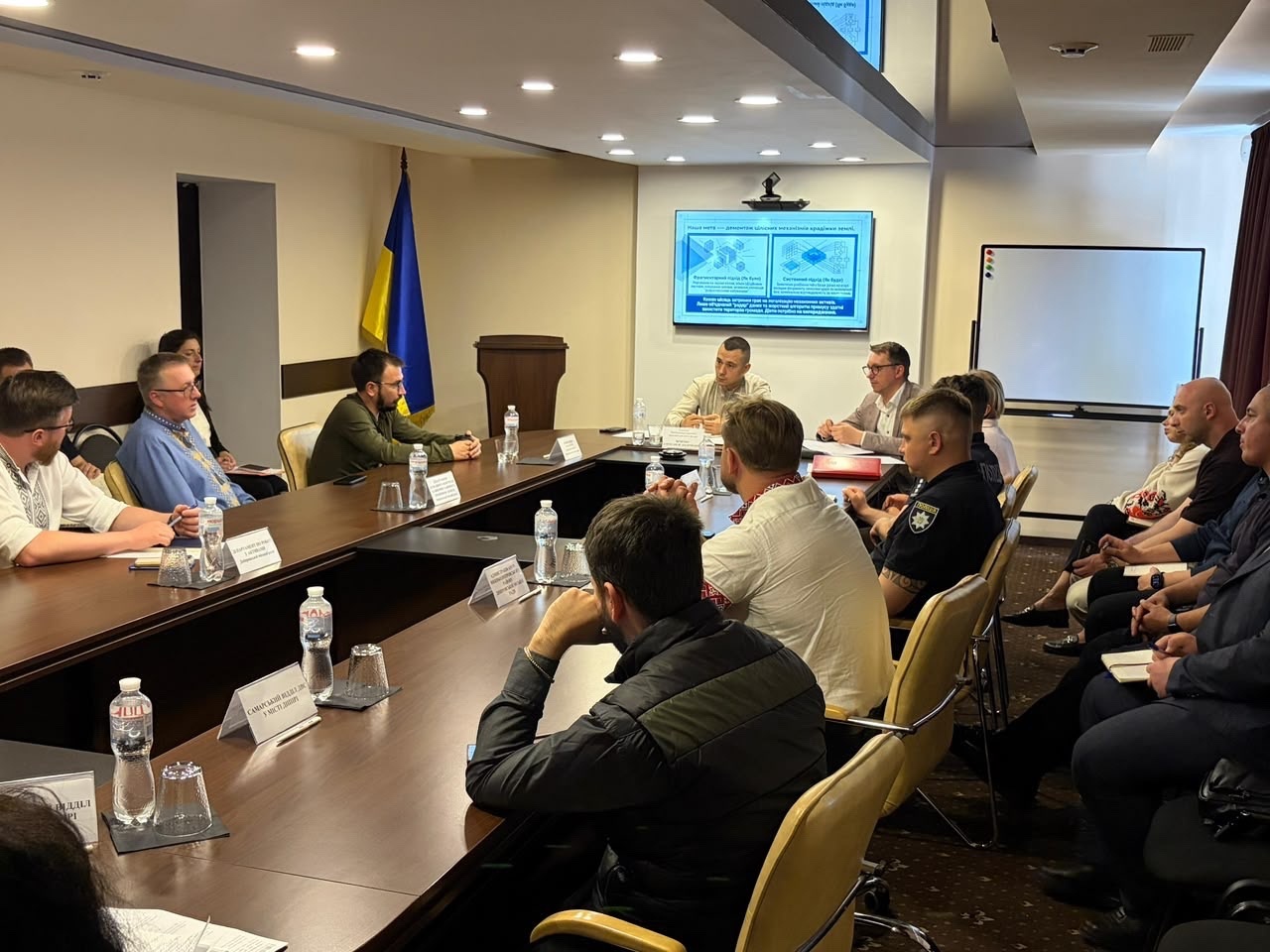 У Дніпрі посилюють взаємодію у боротьбі з незаконними МАФами та …