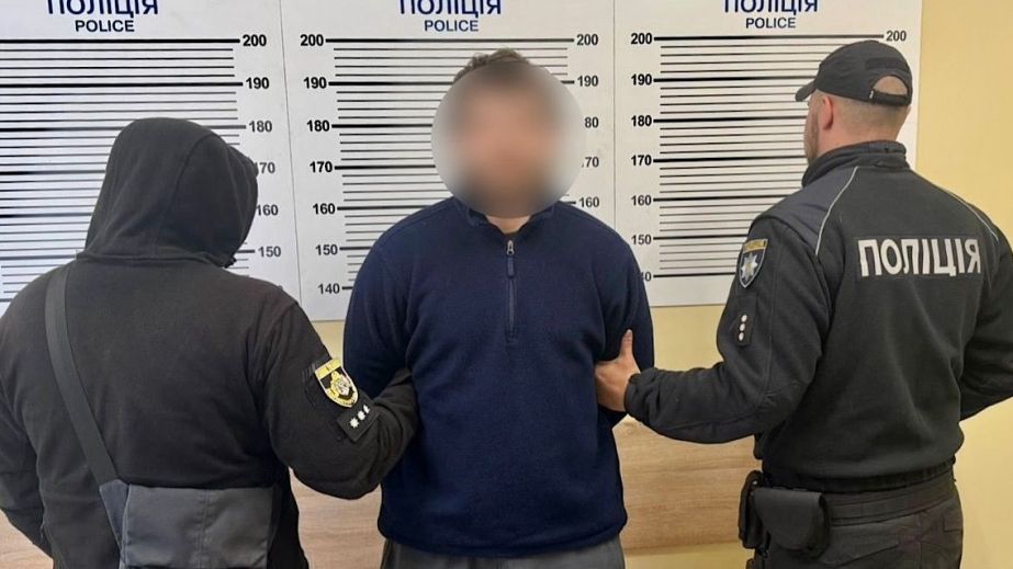 У Дніпрі чоловік задушив дівчину мотузкою та викинув її тіло …