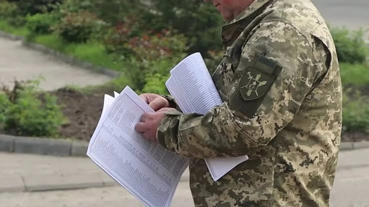 У Дніпрі чоловік заявив про побиття з боку працівників ТЦК: …