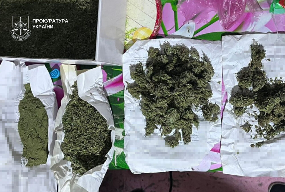 У Дніпрі чоловік разом з спільниками створили сучасну нарколабораторію вдома: …