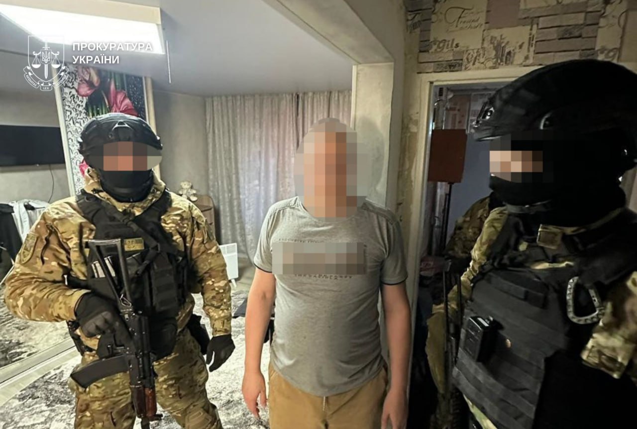 У Дніпрі шахрай захоплював та продавав чужі квартири за підробленими …