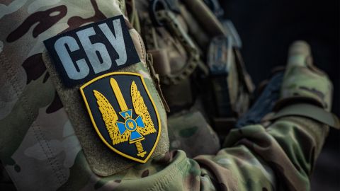 Обіцяв "захист" від мобілізації: у Житомирі затримали керівника ТЦК за …