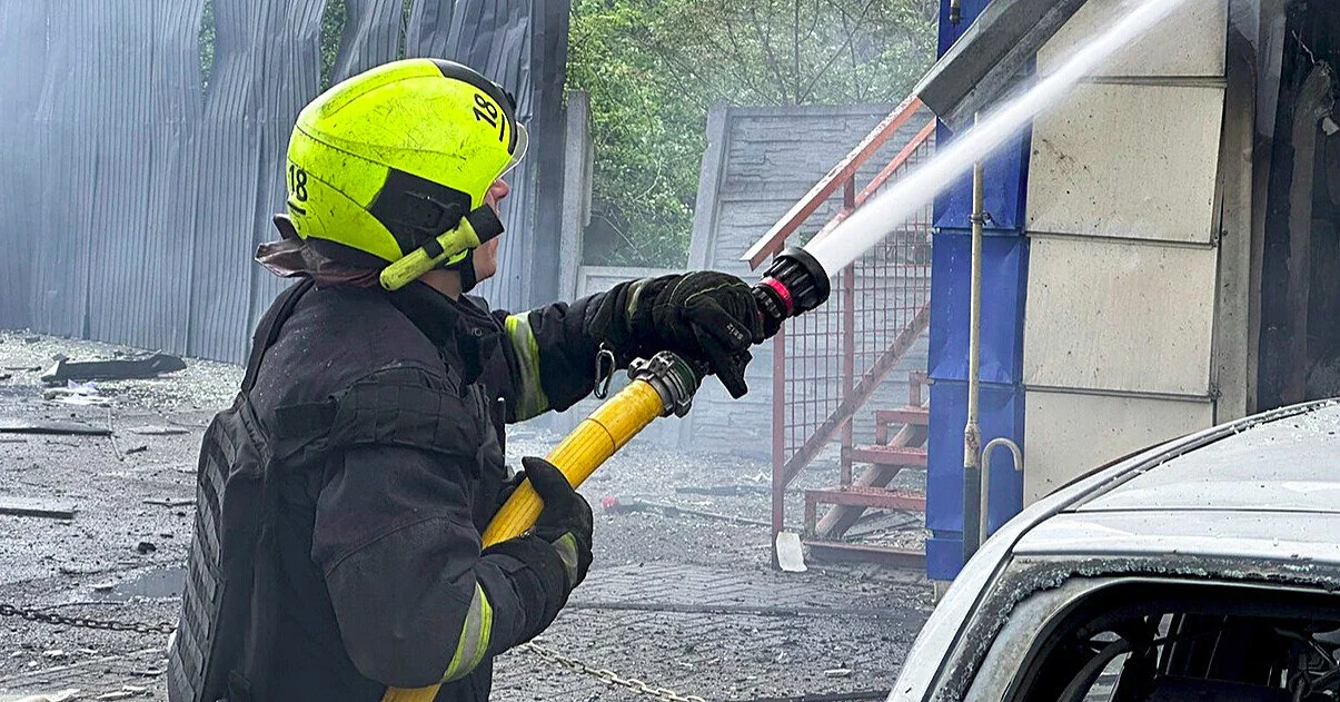 У Запоріжжі двоє людей постраждали після атаки дронів на автозаправку