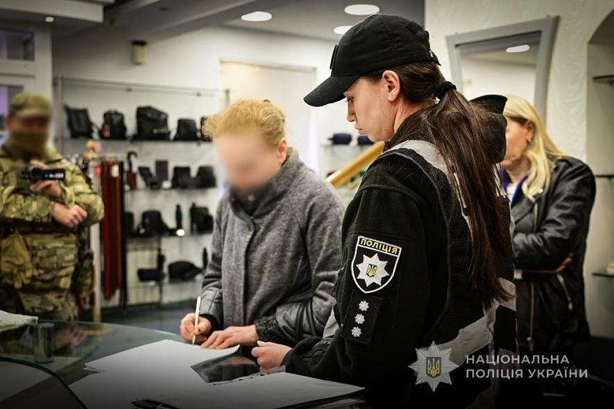 У Запоріжжі директорка підприємства торгувала фіктивними довідками про інвалідність, – …