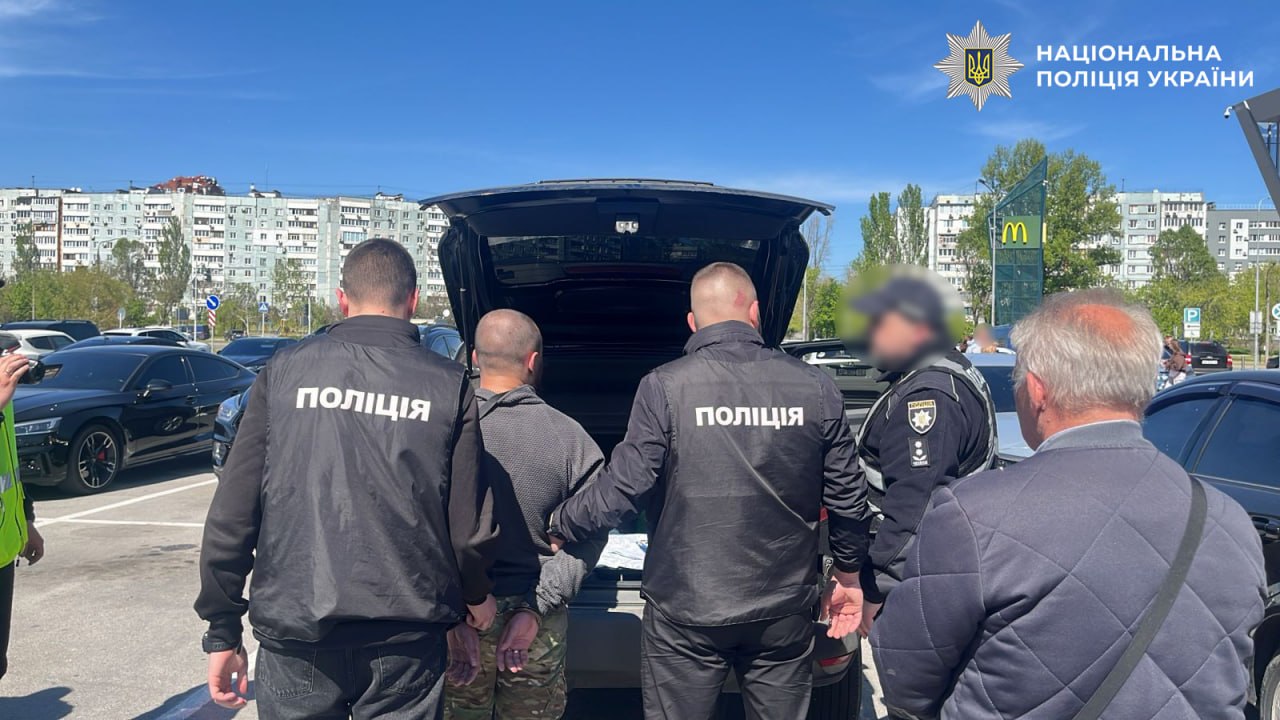 У Запоріжжі затримано військовослужбовця ЗСУ за вимагання відкатів з бойових …