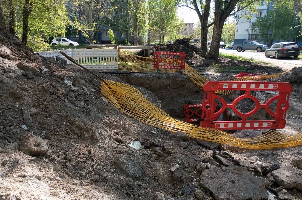 У Запоріжжі за тиждень замінили 270 метрів тепломереж перед опалювальним …