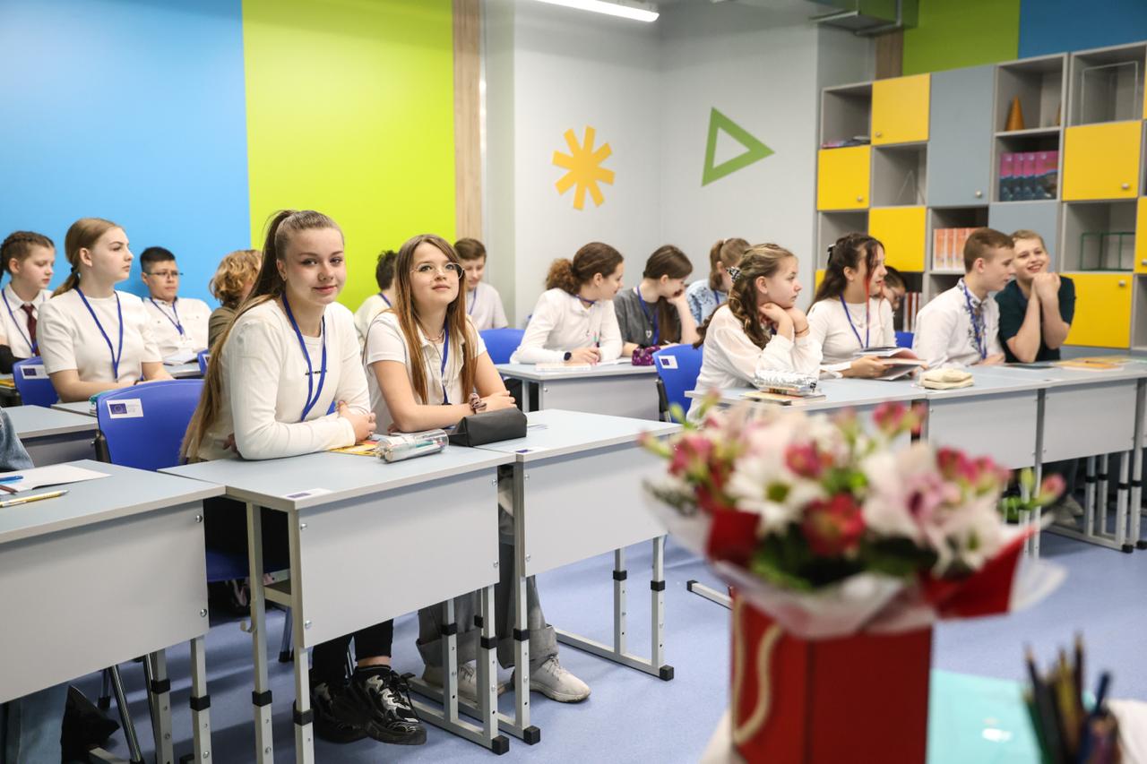 У Запоріжжі оновлять навчання для учнів 10-12 класів: деталі