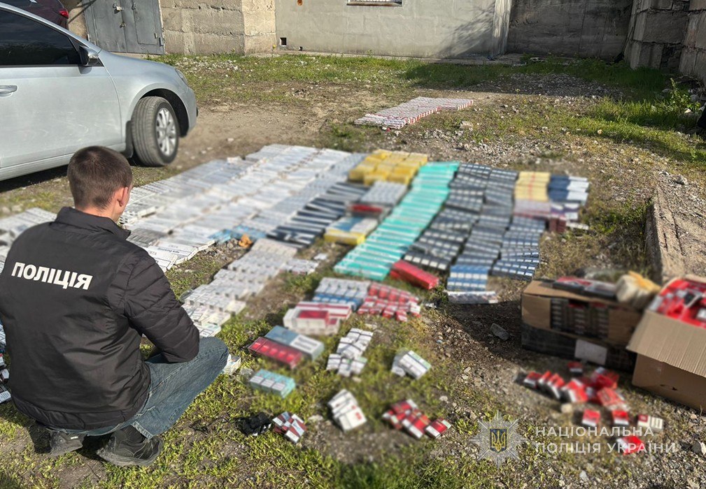 У Запоріжжі поліцейські вилучили контрафактні цигарки на понад 1 500 …