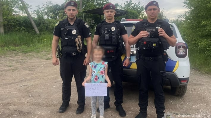 У Запоріжжі поліцейські за допомогою дрона знайшли зниклу п’ятирічну дівчинку