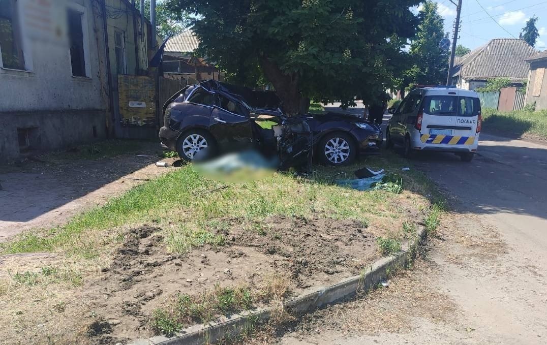 У Змієві зіткнулися два авто: загинула жінка, є постраждалий