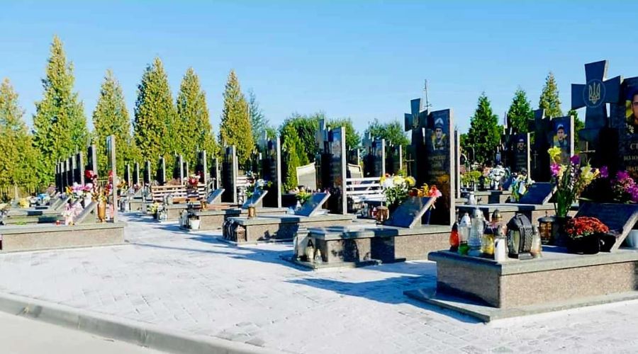 У Калуші збільшили суму виплат на пам’ятники загиблим захисникам