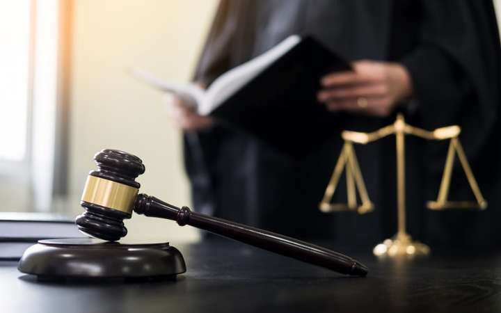 У Калуші підлітка оштрафували за шумну російську музику вночі біля …