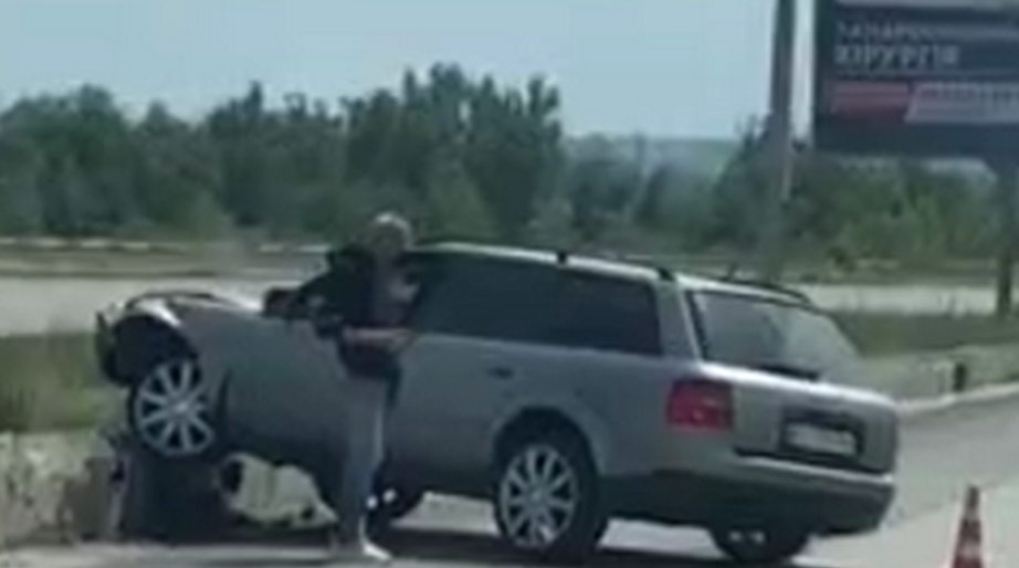 У Кам’янському на небезпечній трасі сталася друга аварія поспіль