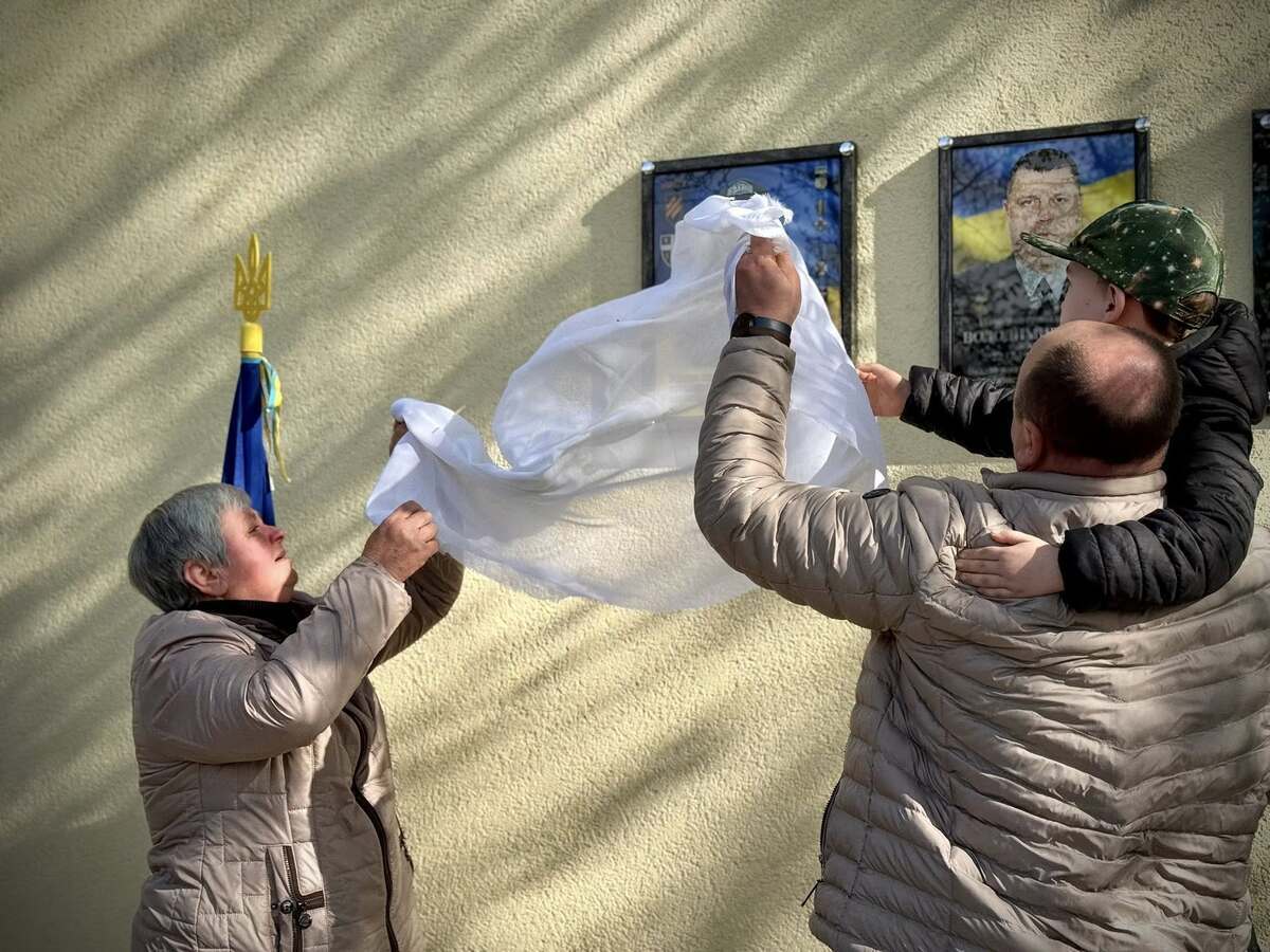 У Кам'янці-Подільському відкрили меморіальні дошки двом загиблим захисникам