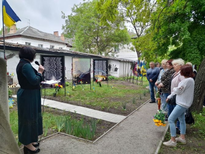 У Кам’янці до Дня Героїв вшанували полеглих захисників України