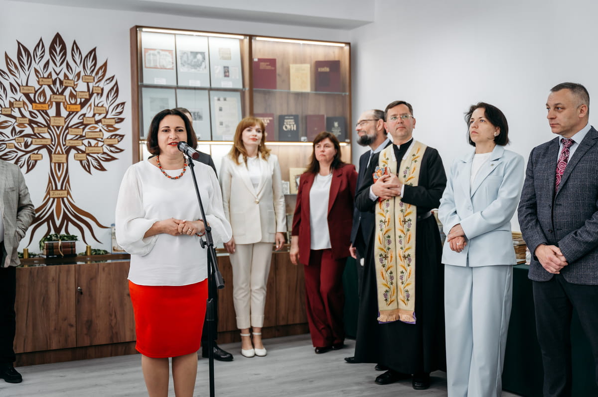 У Карпатському національному університеті відкрили Фонд родини Шулякевичів-Снігуровичів (фоторепортаж)