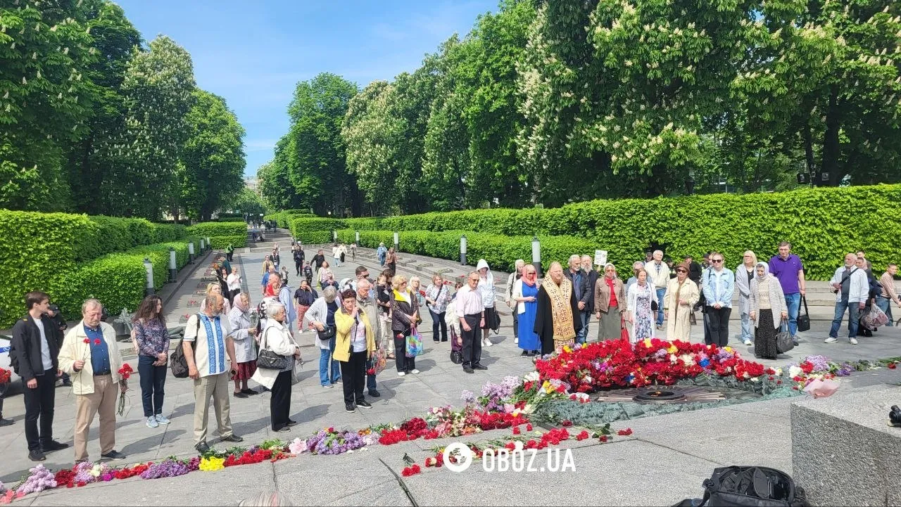 У Києві біля меморіалу Вічної Слави відбулися конфлікти через проросійські …