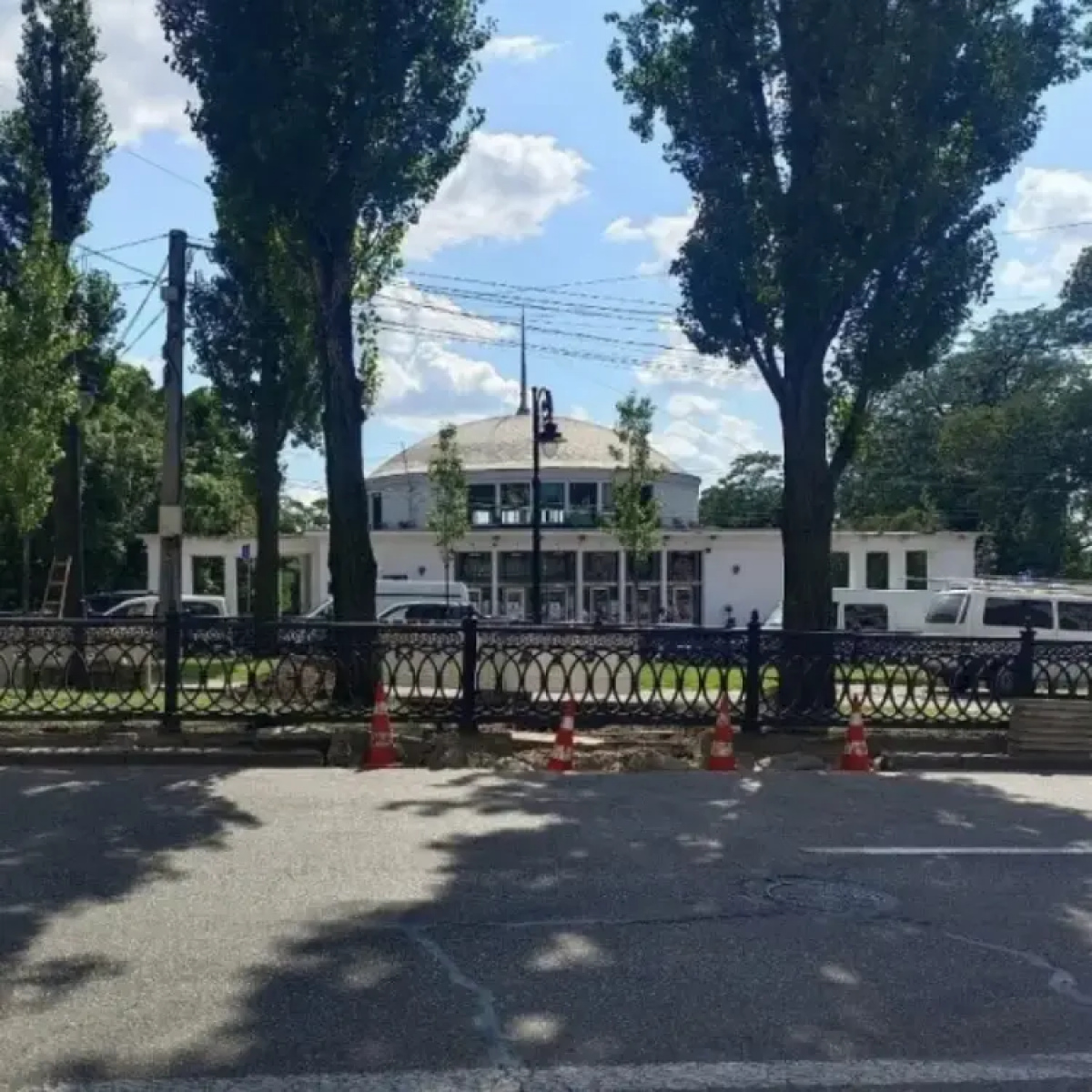 У Києві біля станції метро «Університет» збираються збудувати новий пішохідний …