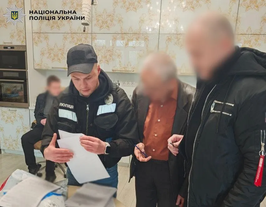 У Києві викрили псевдопрацівника СБУ, який ошукав пенсіонерів на 3 …