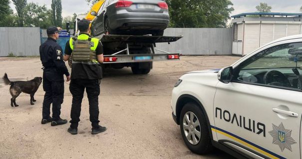 У Києві водій потрощив машини і ледь не наїхав на …